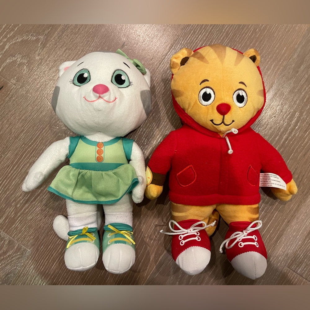 GUC Daniel Tiger and Katerina Kittycat Plush authentic from the Live show